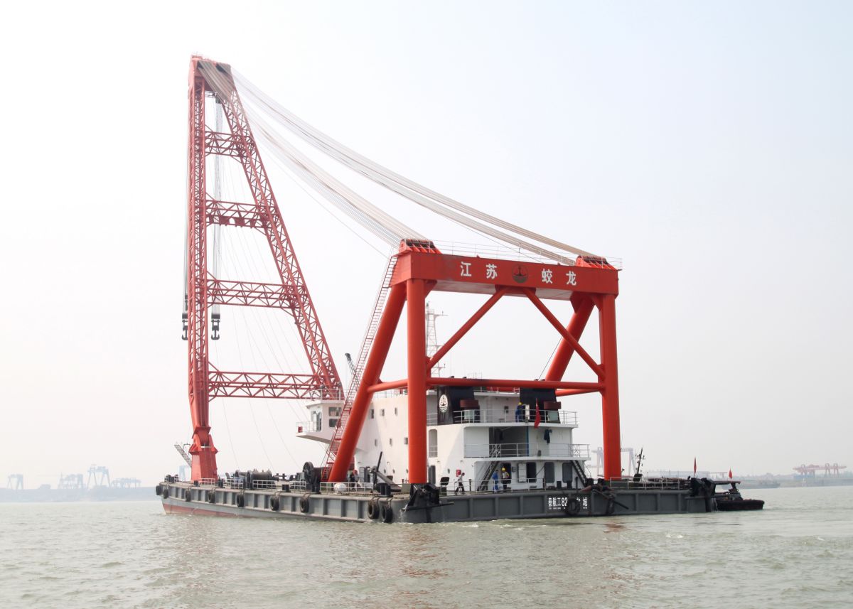 600吨浮吊船